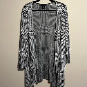 1x Joan Vass tunic cardigan